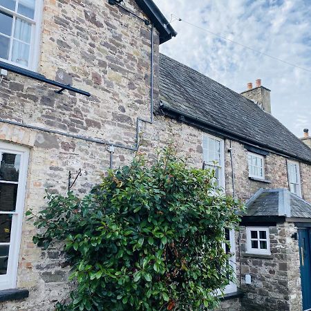 The Bluebell Country Inn, Crickhowell Exterior foto