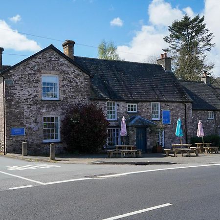 The Bluebell Country Inn, Crickhowell Exterior foto