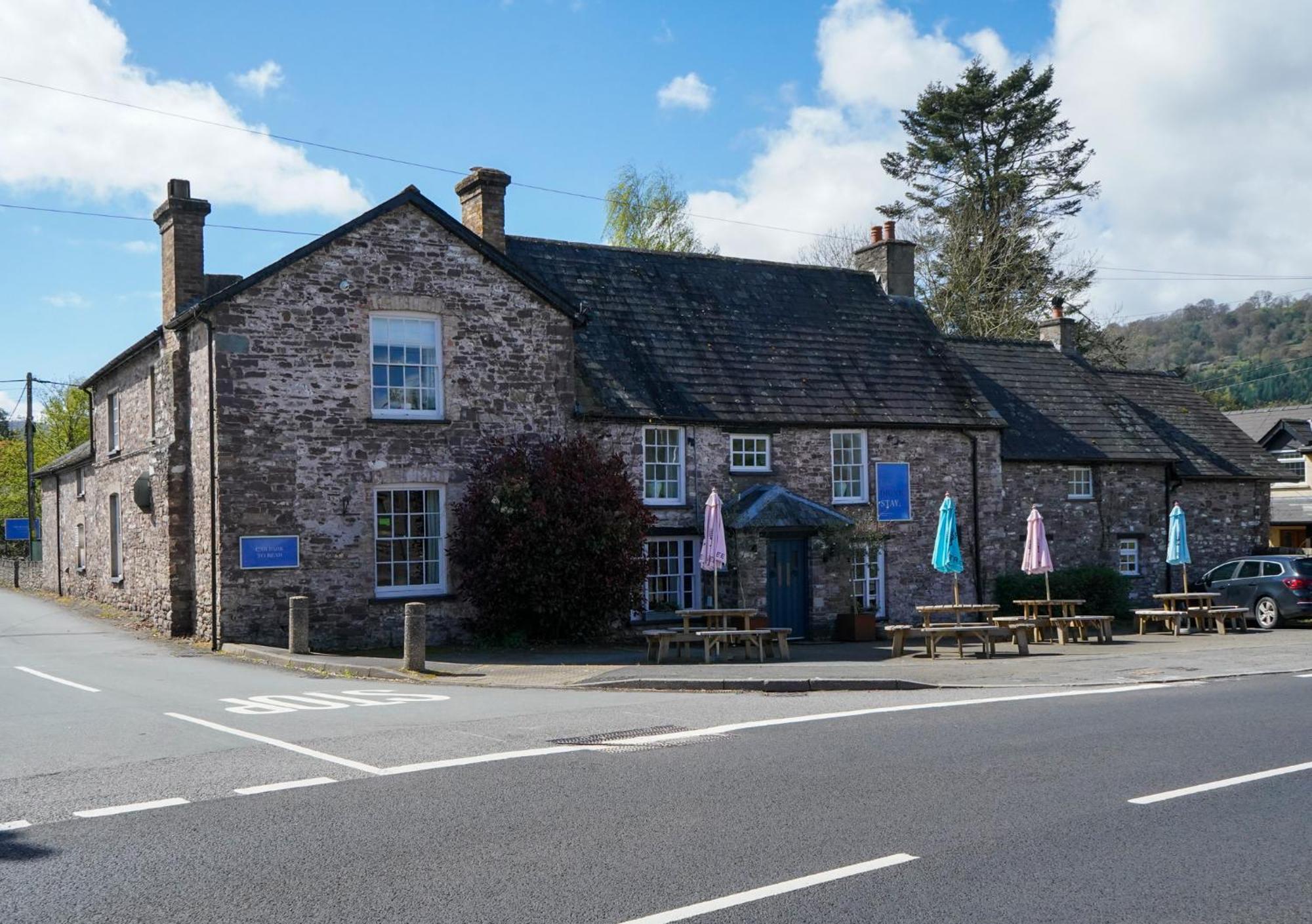 The Bluebell Country Inn, Crickhowell Exterior foto